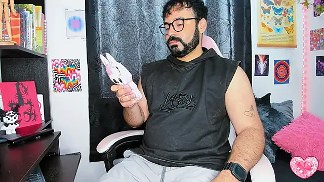 Snapshot of johnnyalx chatting on March 7, 7:05 pm johnnyalx online show from March 7, 7:05 pm