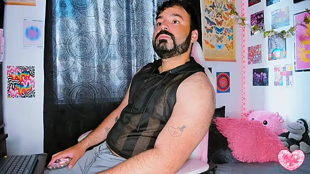 Snapshot of johnnyalx chatting on March 18, 3:53 pm johnnyalx online show from March 18, 3:53 pm