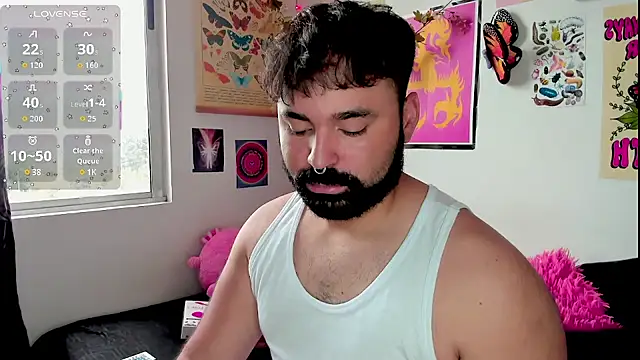 Snapshot of johnnyalx chatting on October 2, 5:09 pm johnnyalx online show from October 2, 5:09 pm