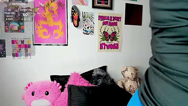 Snapshot of johnnyalx chatting on October 9, 4:49 pm johnnyalx online show from October 9, 4:49 pm