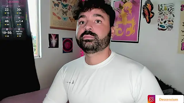 Snapshot of johnnyalx chatting on November 16, 8:03 pm johnnyalx online show from November 16, 8:03 pm