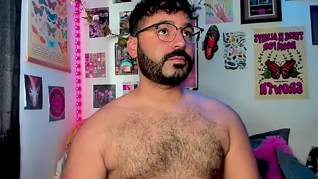 Snapshot of johnnyalx chatting on December 15, 5:39 pm johnnyalx online show from December 15, 5:39 pm