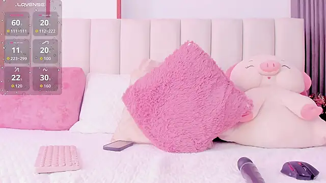 Snapshot of Skcarlet_beckett chatting on October 2, 1:40 pm Skcarlet beckett online show from October 2, 1:40 pm