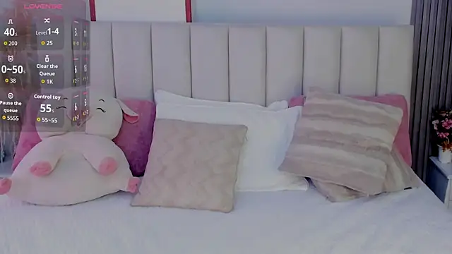 Snapshot of Skcarlet_beckett chatting on December 15, 4:22 pm Skcarlet beckett online show from December 15, 4:22 pm