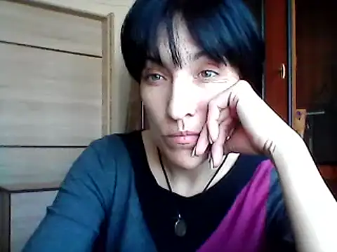 SunnyAmorre online show from March 11, 11:55 am