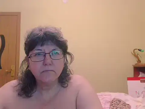 HugeTits online show from December 30, 3:25 am