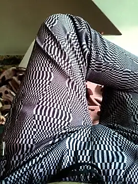 Snapshot of deshimund chatting on October 18, 1:19 am deshimund online show from October 18, 1:19 am