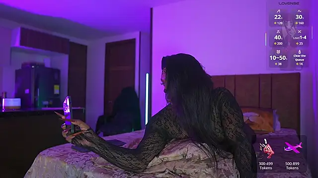 Snapshot of AmberRaus chatting on October 28, 1:20 am AmberRaus online show from October 28, 1:20 am