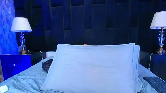 shelsyloreds online show from January 31, 6:25 pm