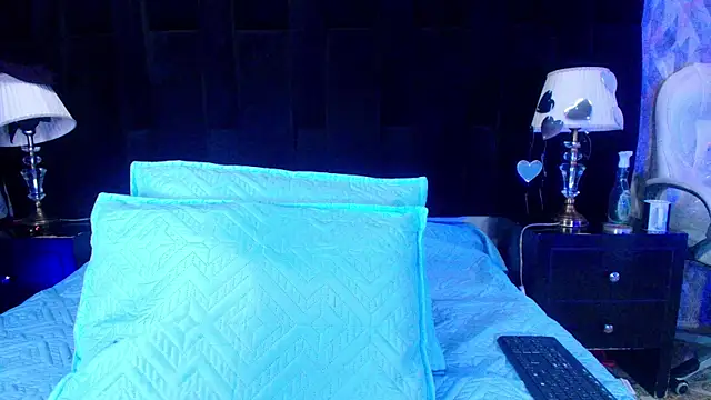 shelsyloreds online show from February 18, 11:55 am