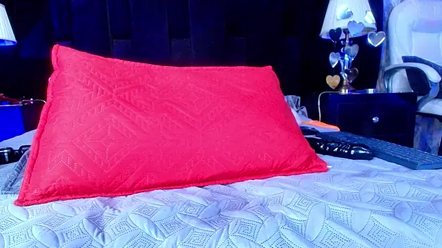 shelsyloreds online show from February 21, 2:59 pm