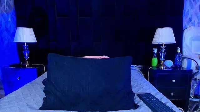 shelsyloreds online show from March 7, 1:18 pm