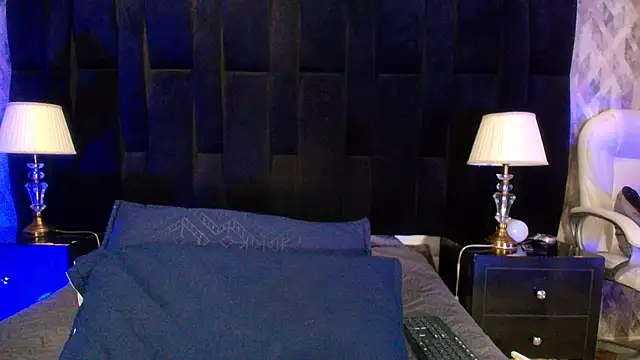 shelsyloreds online show from March 10, 11:53 am