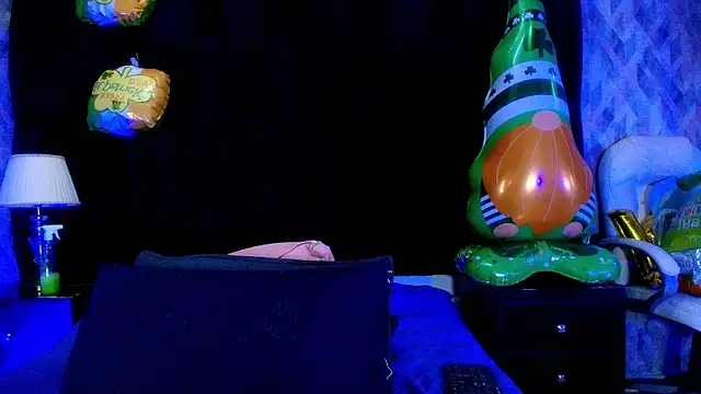 shelsyloreds online show from March 13, 12:02 pm