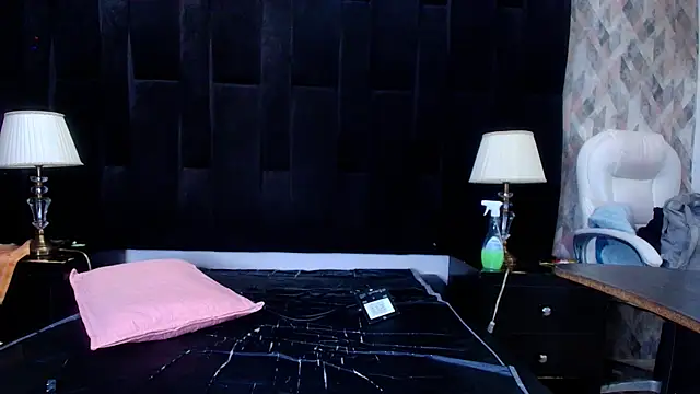 shelsyloreds online show from March 22, 11:53 am