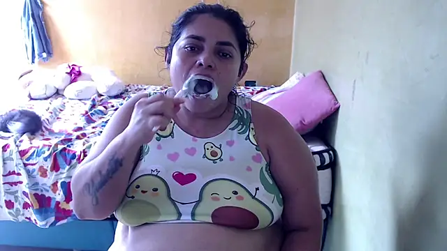 Snapshot of yulieth_bbw chatting on November 2, 6:32 pm yulieth bbw online show from November 2, 6:32 pm