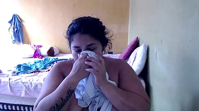 Snapshot of yulieth_bbw chatting on November 11, 7:25 pm yulieth bbw online show from November 11, 7:25 pm