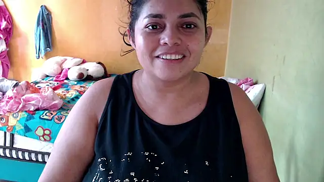 Snapshot of yulieth_bbw chatting on December 1, 3:39 pm yulieth bbw online show from December 1, 3:39 pm