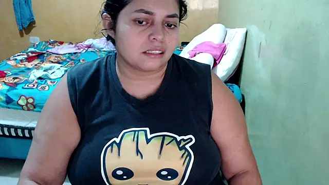 Snapshot of yulieth_bbw chatting on December 3, 2:08 am yulieth bbw online show from December 3, 2:08 am