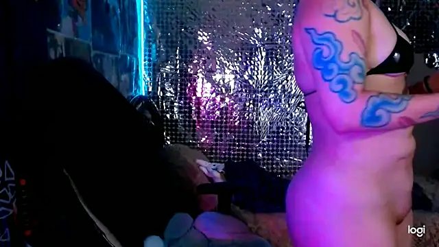 Snapshot of JINX_26 chatting on November 11, 1:49 am JINX 26 online show from November 11, 1:49 am