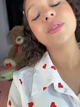 Shara dreams online show from February 3, 11:15 pm