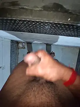 Snapshot of breejs chatting on February 25, 5:19 am breejs online show from February 25, 5:19 am