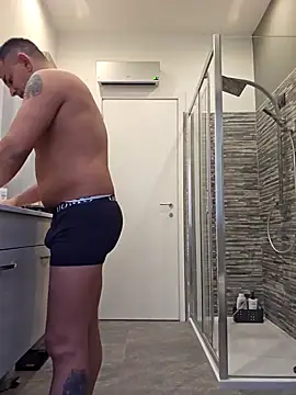 Snapshot of kekko-1982 chatting on December 3, 1:54 pm kekko-1982 online show from December 3, 1:54 pm