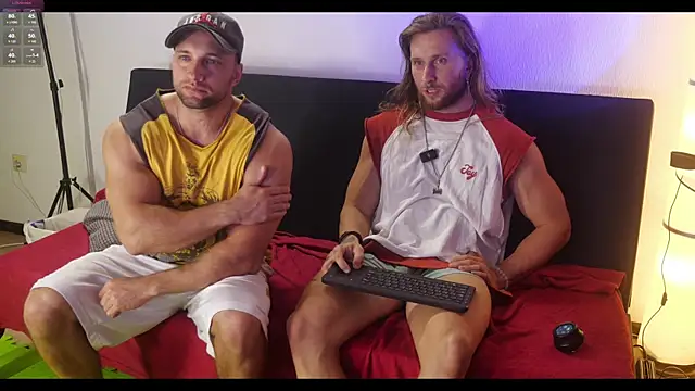 Snapshot of michaelbradleu chatting on September 27, 8:03 pm michaelbradleu online show from September 27, 8:03 pm