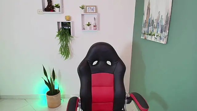 bella 99  online show from December 14, 2:42 pm