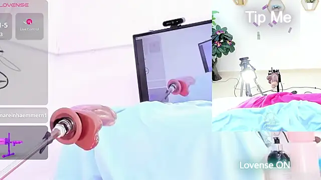 Snapshot of naty_girl_ chatting on March 15, 5:19 am naty girl online show from March 15, 5:19 am