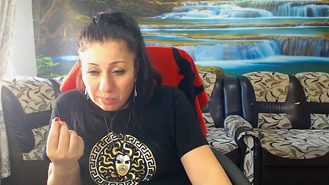 MoistMady online show from February 25, 1:32 pm