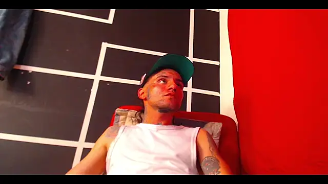 Christian Stiven1 online show from November 29, 7:39 pm