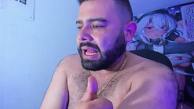 Snapshot of Beerbear_boy chatting on January 20, 10:15 pm Beerbear boy online show from January 20, 10:15 pm