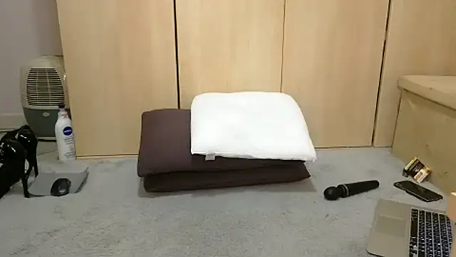 Snapshot of vanda26hot chatting on February 1, 8:29 am vanda26hot online show from February 1, 8:29 am