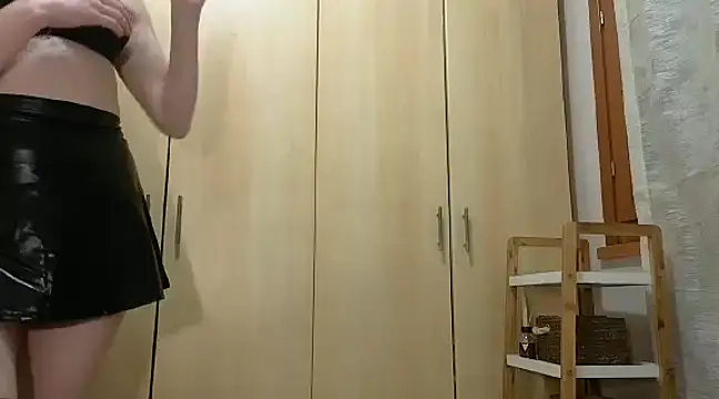 Snapshot of vanda26hot chatting on February 23, 5:01 am vanda26hot online show from February 23, 5:01 am