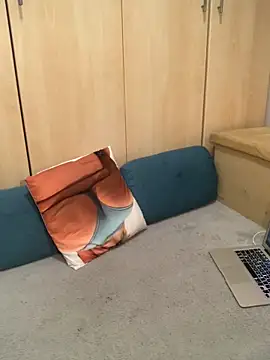 Snapshot of vanda26hot chatting on March 17, 4:08 am vanda26hot online show from March 17, 4:08 am