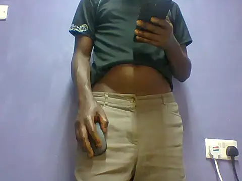 Snapshot of Africanmandk chatting on October 17, 11:35 am Africanmandk online show from October 17, 11:35 am