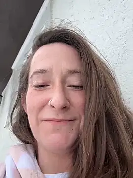 Mini And The Bear online show from February 27, 4:29 pm