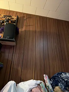 Mini And The Bear online show from March 12, 3:40 pm