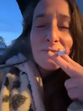 Mini And The Bear online show from March 15, 12:27 am