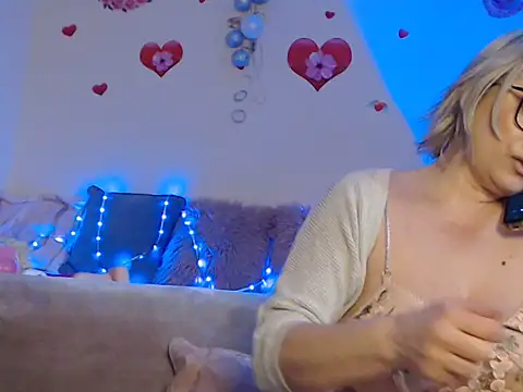 BellaBellaHot online show from March 15, 11:08 am