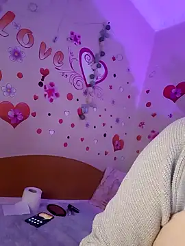 BellaBellaHot online show from October 13, 1:33 pm