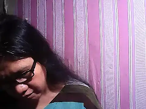 sweetsosie18 online show from March 18, 6:37 pm