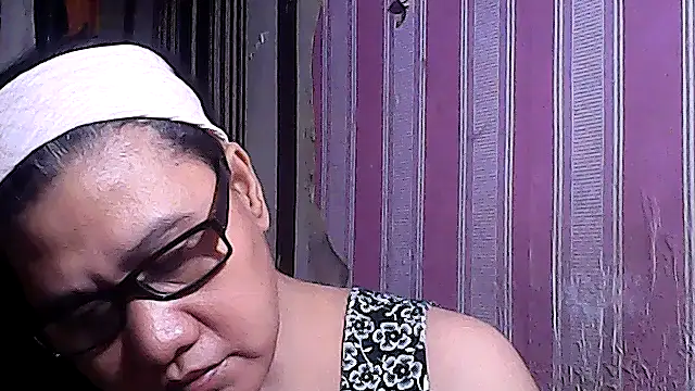 sweetsosie18 online show from September 11, 7:14 pm