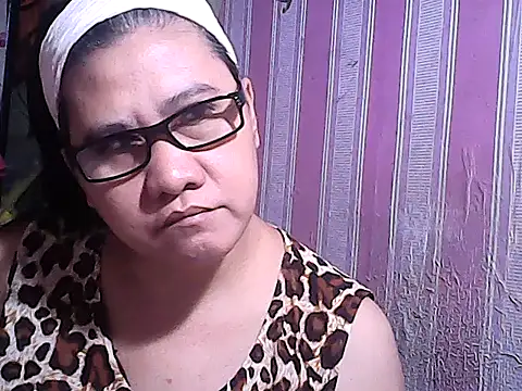 sweetsosie18 online show from September 28, 6:41 am