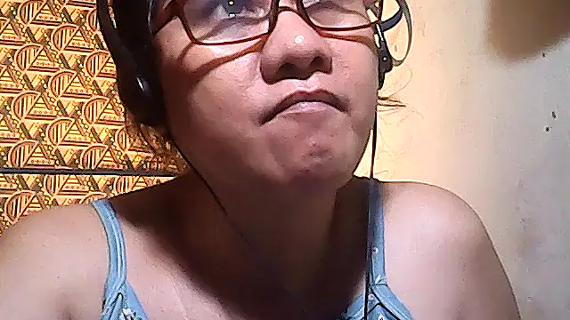 sweetsosie18 online show from February 9, 11:58 am