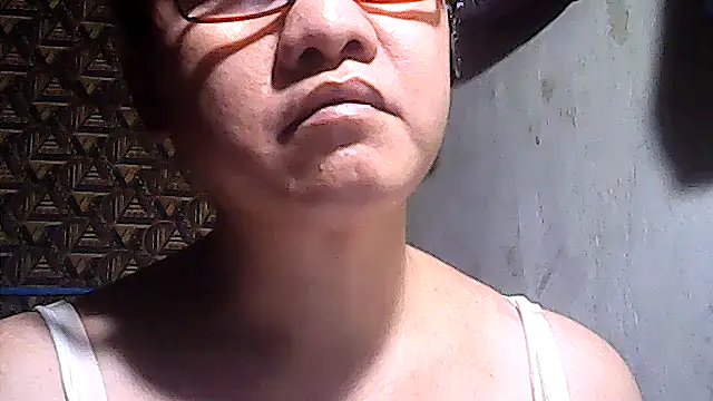 sweetsosie18 online show from April 8, 7:30 am