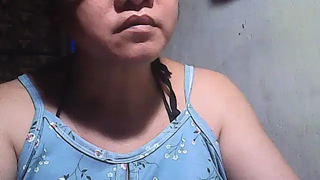 sweetsosie18 online show from April 18, 8:07 am