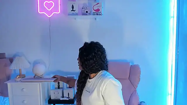 Snapshot of Kaiisa_ chatting on December 13, 10:13 pm Kaiisa online show from December 13, 10:13 pm