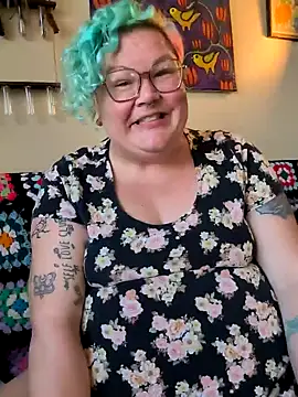 Snapshot of PotOfGreer chatting on October 2, 5:31 pm PotOfGreer online show from October 2, 5:31 pm